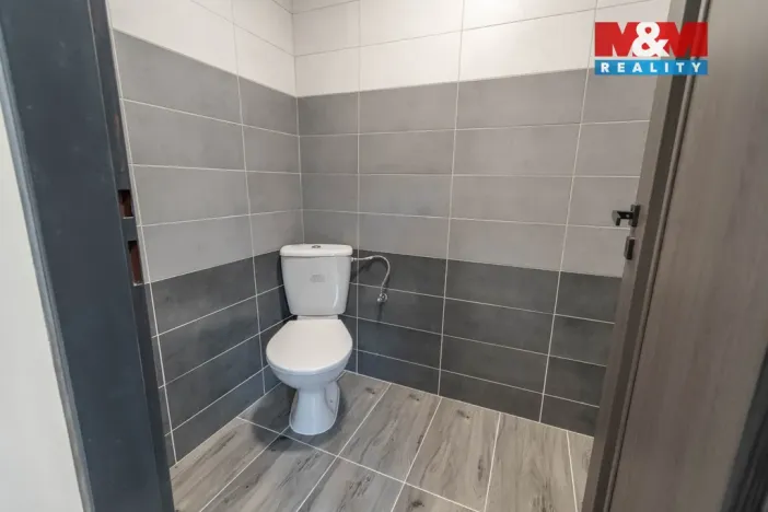 Prodej bytu 4+kk, Klobuky, Náměstí 9. května, 96 m2