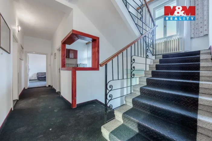 Prodej rodinného domu, Bečov nad Teplou, Nádražní, 298 m2