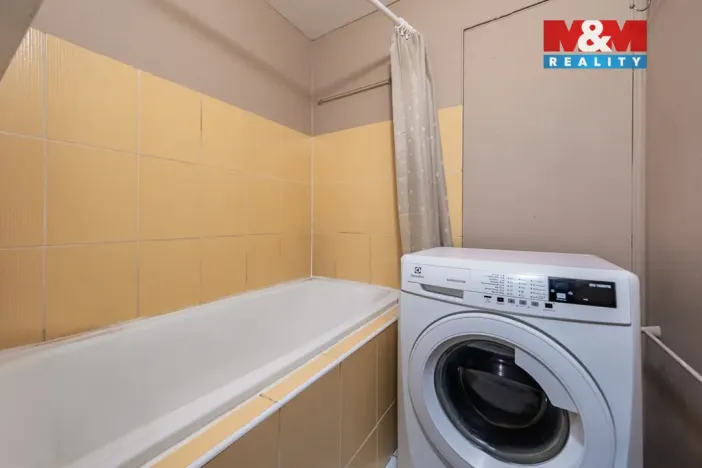 Prodej bytu 2+1, Kadaň, Na Podlesí, 68 m2