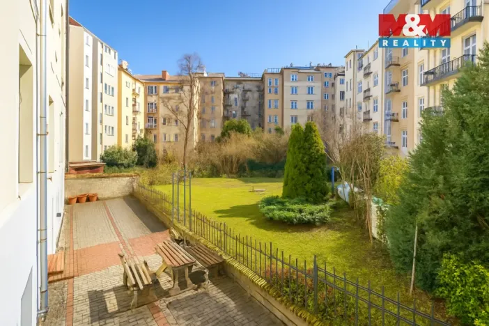 Prodej bytu 2+kk, Praha - Dejvice, Kafkova, 56 m2