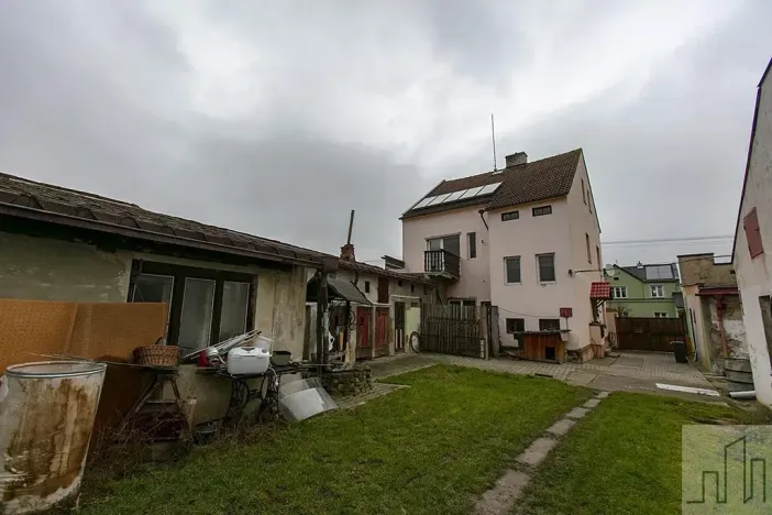 Prodej vícegeneračního domu, Lahošť, Švermova, 250 m2