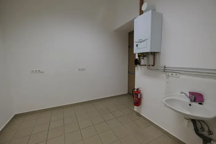 Pronájem obchodního prostoru, Uherský Brod, 110 m2