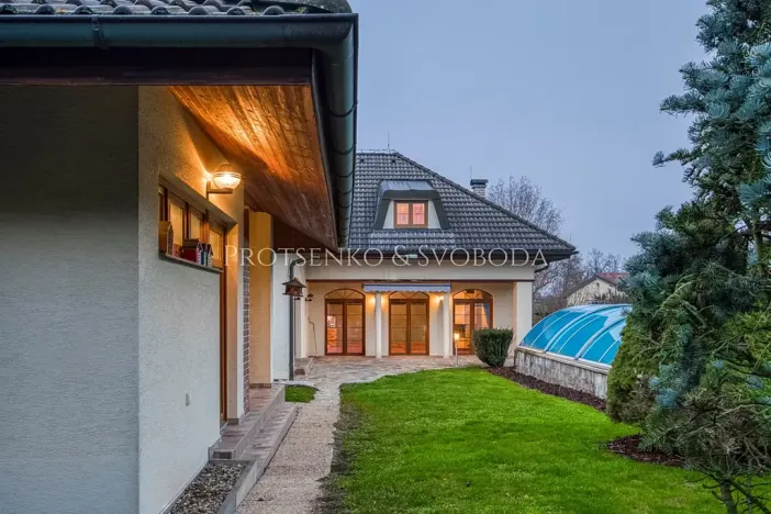 Prodej rodinného domu, Klínec, 345 m2