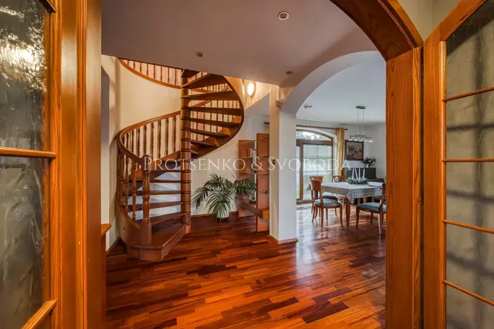 Prodej rodinného domu, Klínec, 345 m2