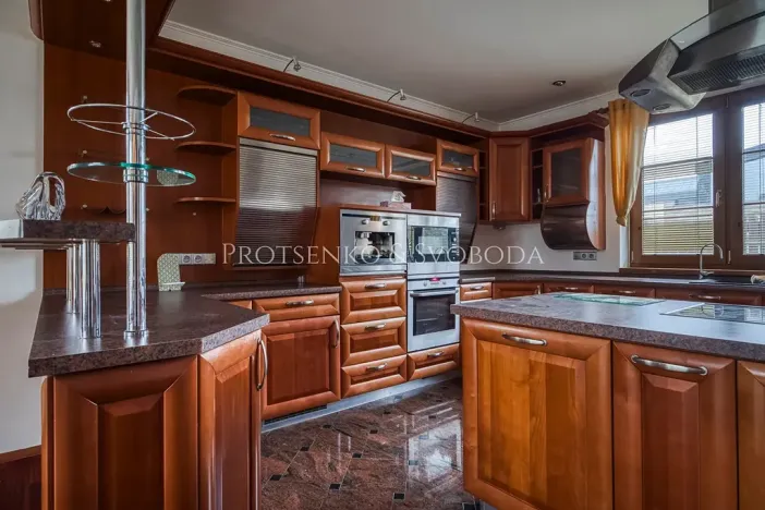 Prodej rodinného domu, Klínec, 345 m2