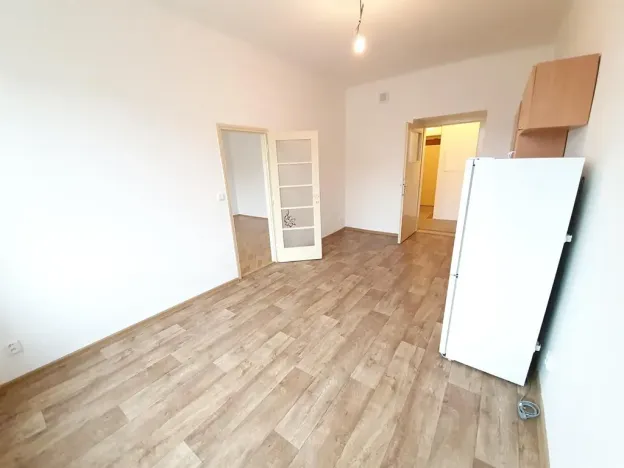 Pronájem bytu 2+kk, Praha - Nusle, náměstí Hrdinů, 50 m2