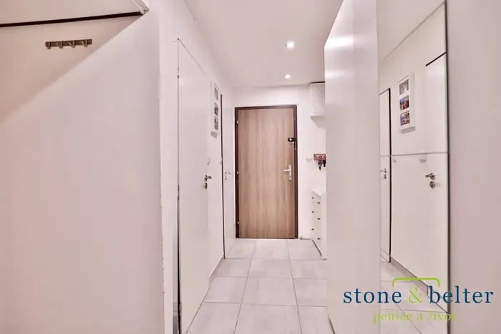 Prodej bytu 2+kk, Praha - Kamýk, Smotlachova, 43 m2