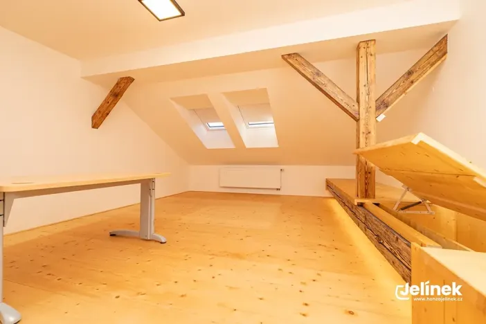 Pronájem bytu 5+kk, Polička, Nádražní, 160 m2