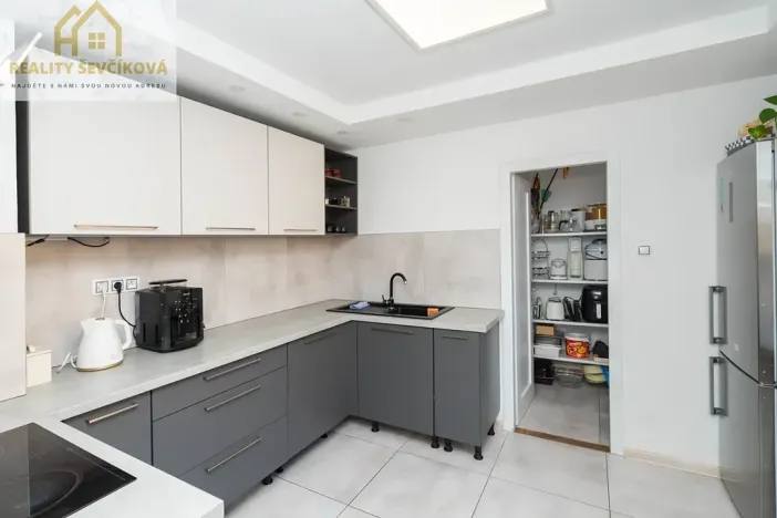 Prodej rodinného domu, Nechanice, 180 m2