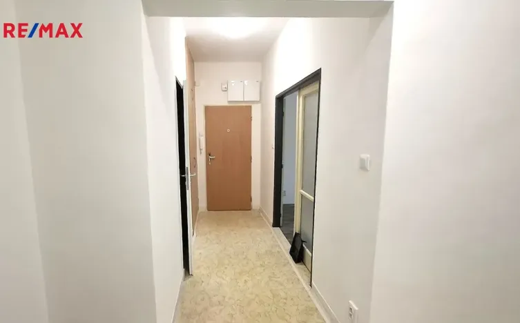 Pronájem bytu 2+1, Ostrava - Poruba, Nálepkovo náměstí, 55 m2