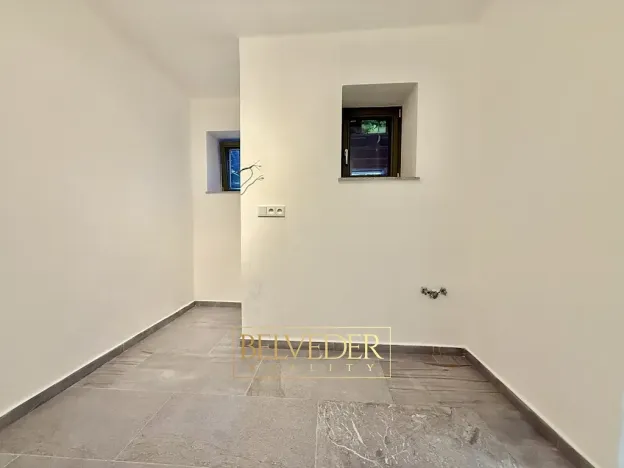 Pronájem atypického bytu, Teplice, J. V. Sládka, 134 m2