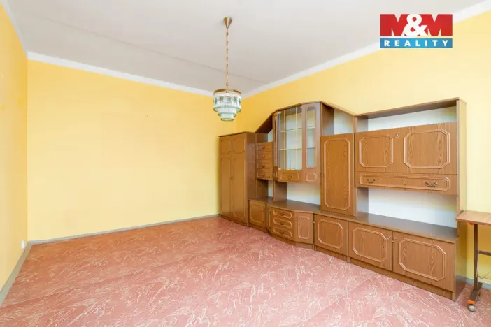 Prodej bytu 1+1, Krupka - Maršov, Karla Čapka, 35 m2