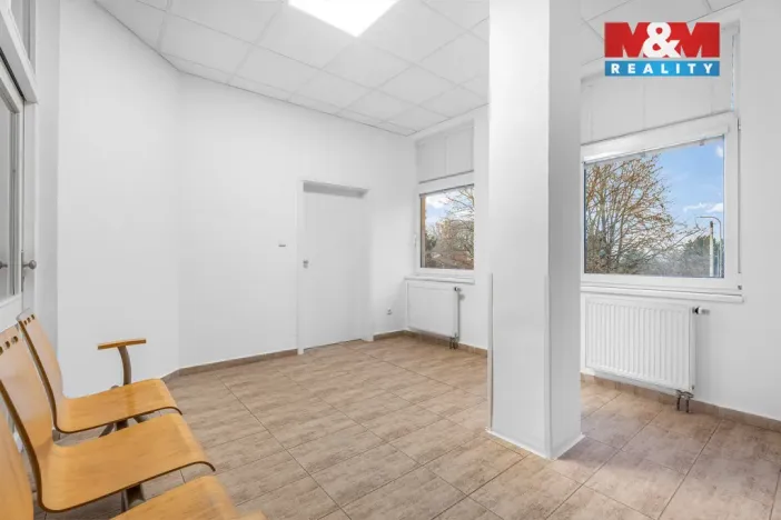 Pronájem komerční nemovitosti, Ústí nad Labem - Severní Terasa, Šrámkova, 33 m2