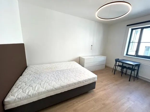 Pronájem bytu 1+kk, Praha - Vysočany, Poděbradská, 26 m2