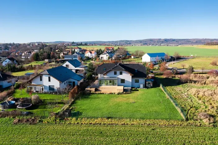 Prodej rodinného domu, Líšnice, 336 m2