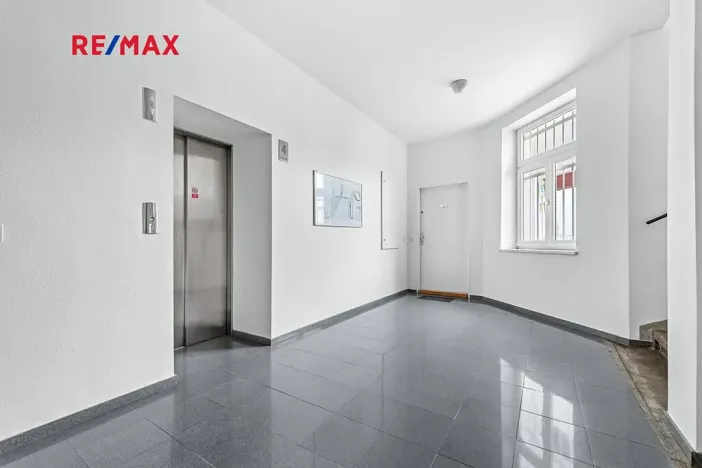 Pronájem bytu 3+1, Praha - Holešovice, Umělecká, 93 m2