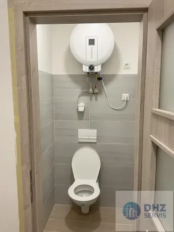 Pronájem komerční nemovitosti, Hořátev, 22 m2