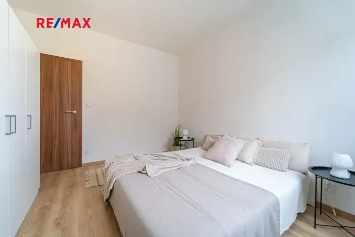 Pronájem bytu 2+kk, Brno, Listnatá, 45 m2
