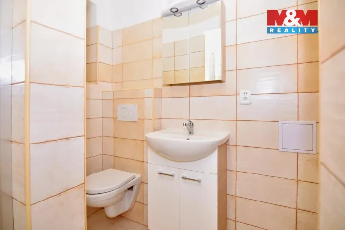 Pronájem bytu 1+1, Děčín - Děčín IV-Podmokly, Palackého, 36 m2