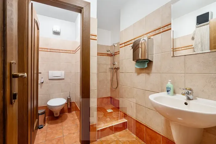 Prodej činžovního domu, Praha - Břevnov, Bělohorská, 515 m2