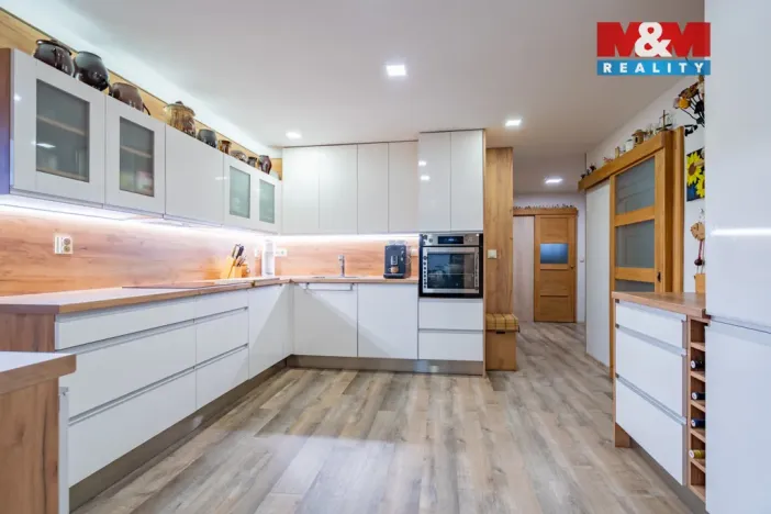 Prodej rodinného domu, Jihlava, Lidická kolonie, 265 m2