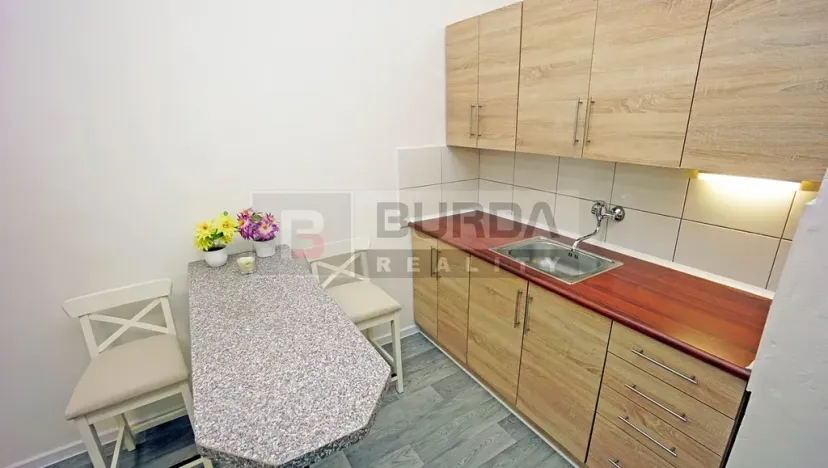 Pronájem bytu 1+kk, Neratovice, 28 m2