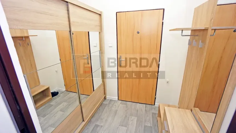 Pronájem bytu 1+kk, Neratovice, 28 m2