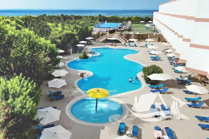 Prodej vícegeneračního domu, Pafos, Kypr, 76 m2