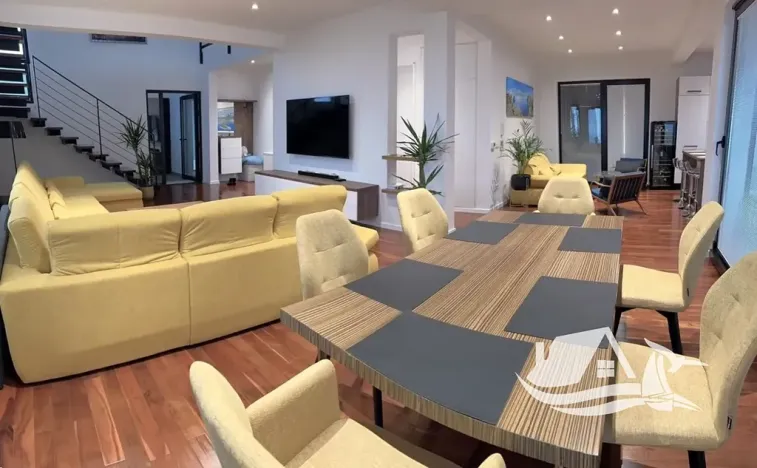 Prodej vily, Makarska, Chorvatsko, 360 m2