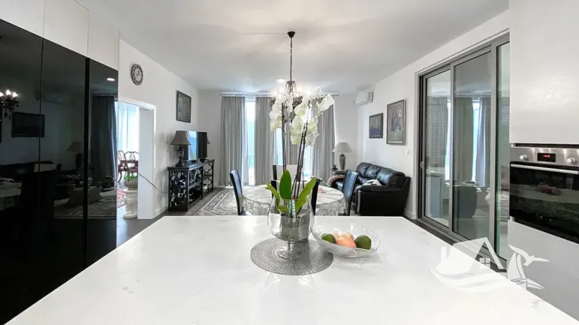 Prodej vily, Kumbor, Černá Hora, 320 m2