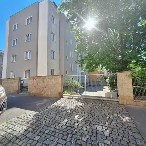 Pronájem bytu 2+kk, Praha - Strašnice, Černokostelecká, 47 m2