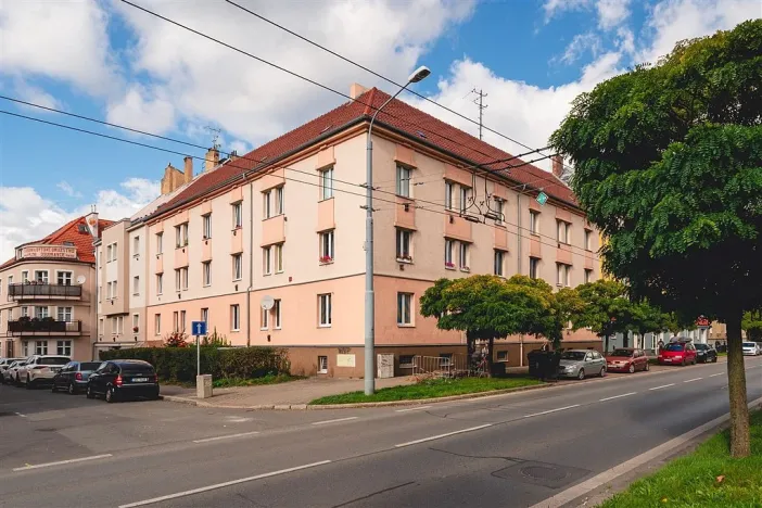 Pronájem bytu 1+1, Plzeň - Doubravka, Masarykova, 44 m2