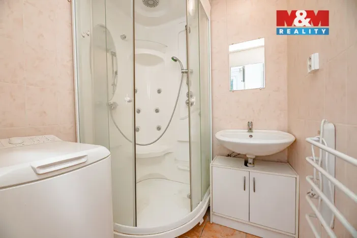 Prodej bytu 3+1, Rychnov nad Kněžnou, Na Trávníku, 69 m2