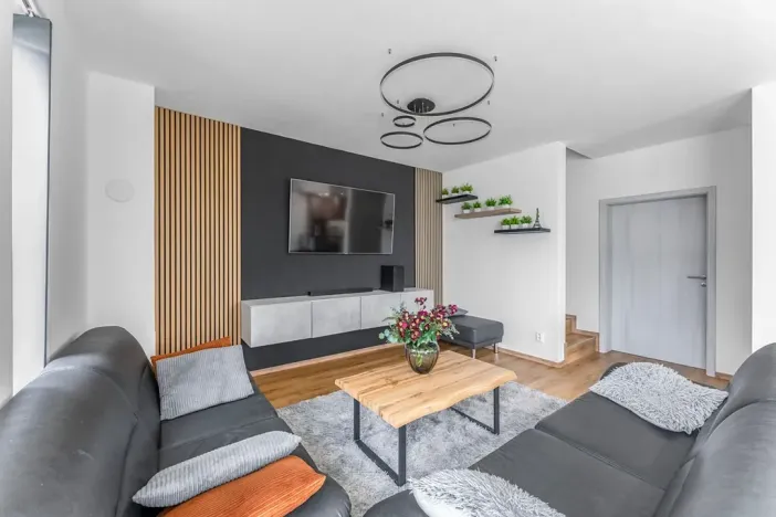 Prodej rodinného domu, Chocerady, 163 m2