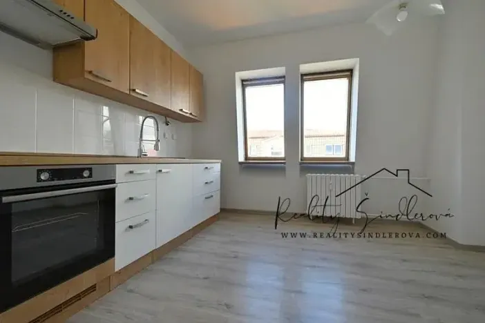 Prodej bytu 2+1, Hranice, Obránců míru, 60 m2