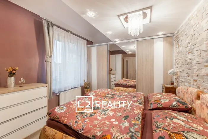 Prodej rodinného domu, Jenštejn, Zlatnická, 125 m2