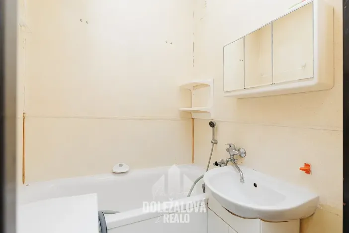 Pronájem bytu 1+1, Jihlava, U Hřbitova, 42 m2