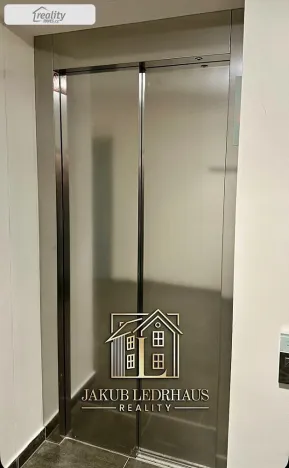 Pronájem bytu 1+kk, Praha - Hloubětín, 32 m2