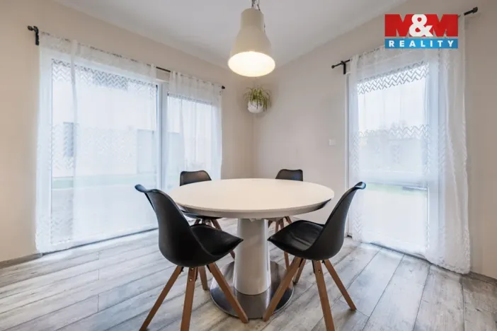 Prodej rodinného domu, Milovice - Mladá, 96 m2