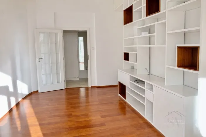 Pronájem bytu 2+1, Praha - Vinohrady, Francouzská, 63 m2