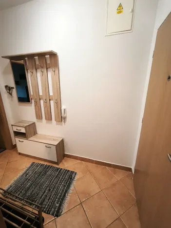 Pronájem bytu 1+kk, Ústí nad Labem, Baráčnická, 33 m2