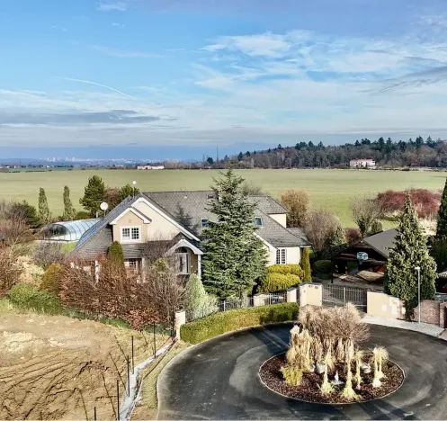 Pronájem rodinného domu, Jesenice - Zdiměřice, Skřivanová, 345 m2