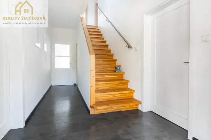 Prodej rodinného domu, Nechanice, 180 m2