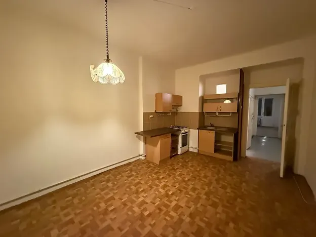 Pronájem bytu 2+1, Praha - Bubeneč, Čs. armády, 79 m2