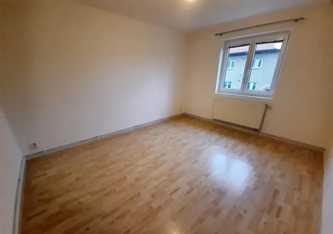Pronájem bytu 2+1, Radnice, Sídliště, 60 m2