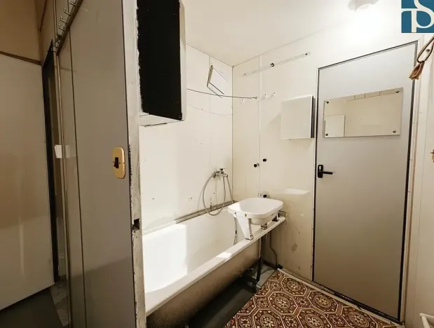 Prodej bytu 3+1, Praha - Podolí, Kaplická, 63 m2