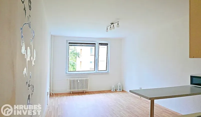Pronájem bytu 1+kk, Hradec Králové, třída Edvarda Beneše, 32 m2