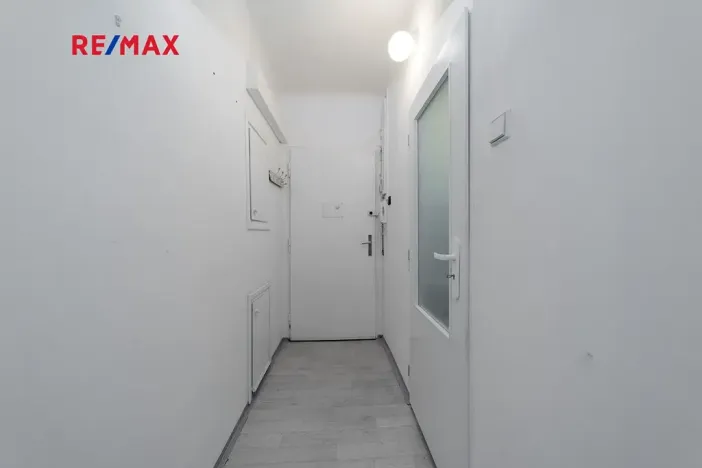 Pronájem bytu 1+kk, Praha - Libeň, Na kopečku, 33 m2