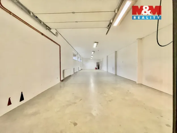 Pronájem skladu, Vsetín, Lázky, 430 m2