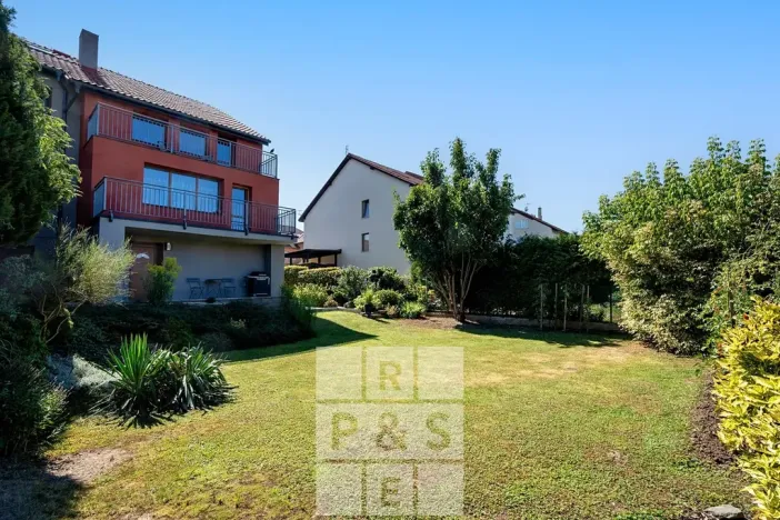 Prodej vícegeneračního domu, Praha - Štěrboholy, Pod areálem, 333 m2